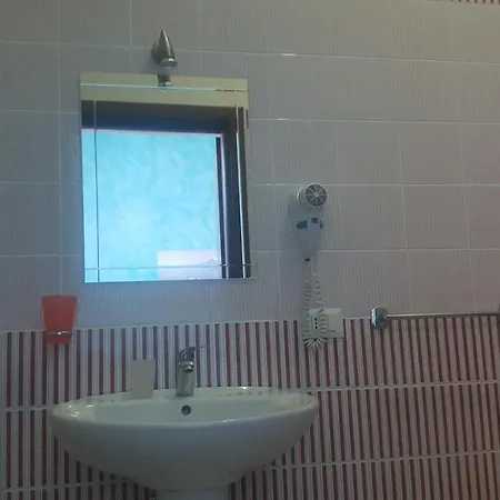 Ale 4*